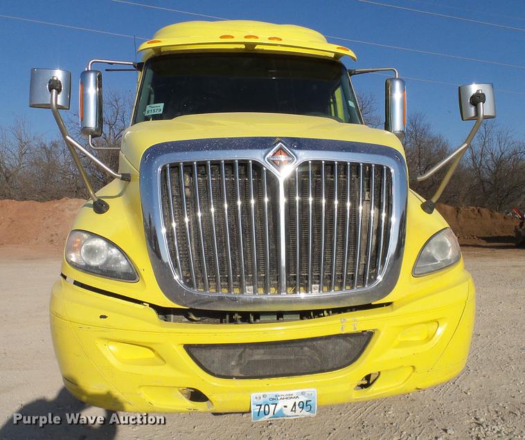 image for item DD1346 2012 International ProStar Plus semi truck