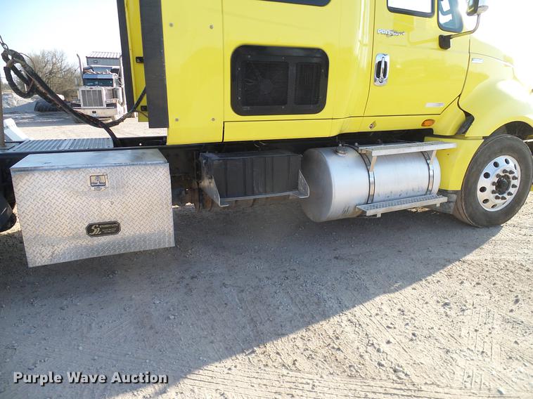 image for item DD1346 2012 International ProStar Plus semi truck