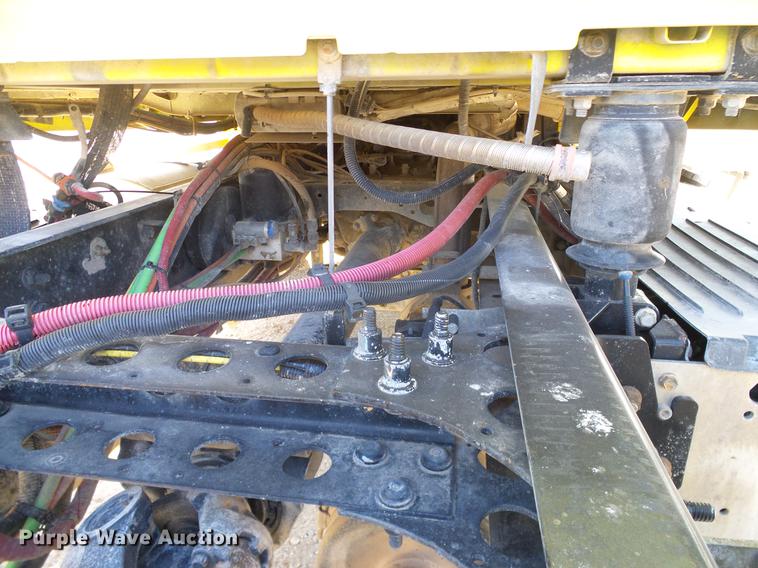 image for item DD1346 2012 International ProStar Plus semi truck