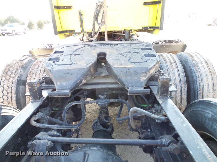 image for item DD1346 2012 International ProStar Plus semi truck