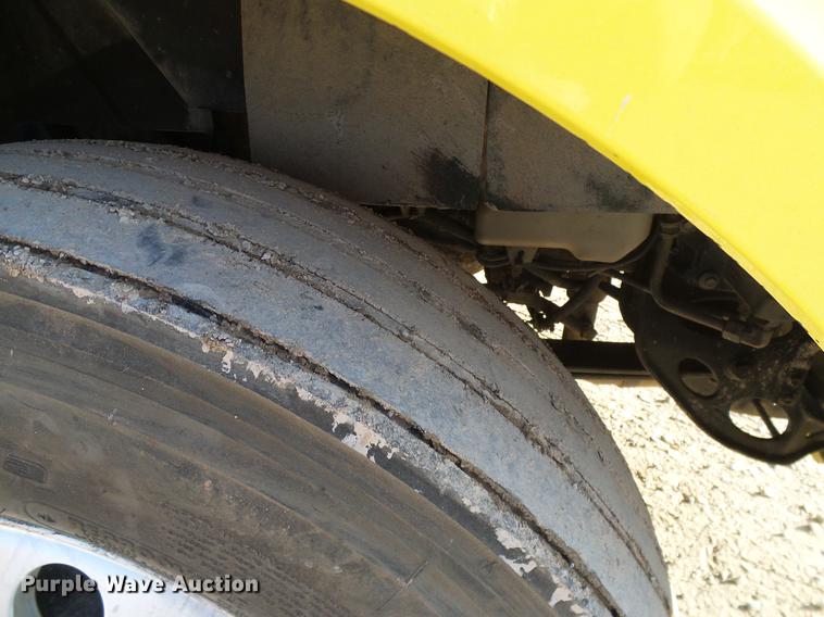 image for item DD1346 2012 International ProStar Plus semi truck