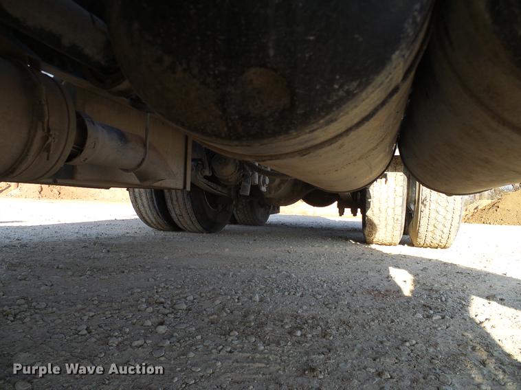 image for item DD1346 2012 International ProStar Plus semi truck