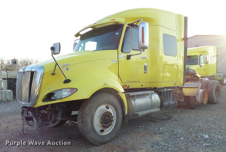 image for item DD1347 2012 International ProStar Plus semi truck