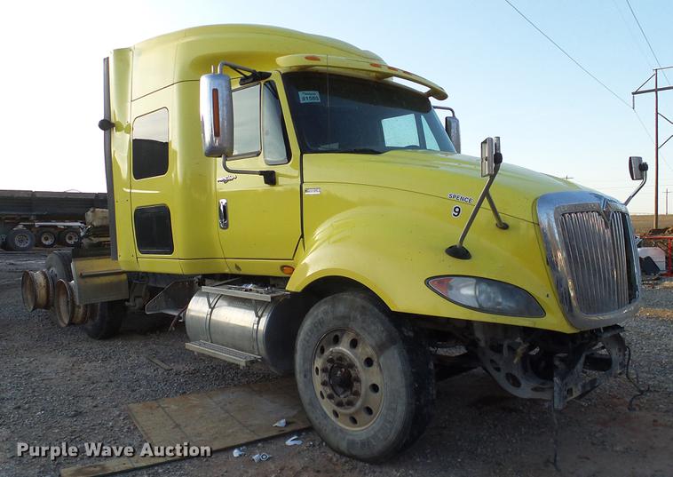 image for item DD1347 2012 International ProStar Plus semi truck