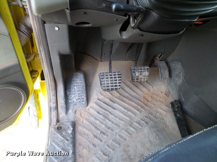 image for item DD1347 2012 International ProStar Plus semi truck