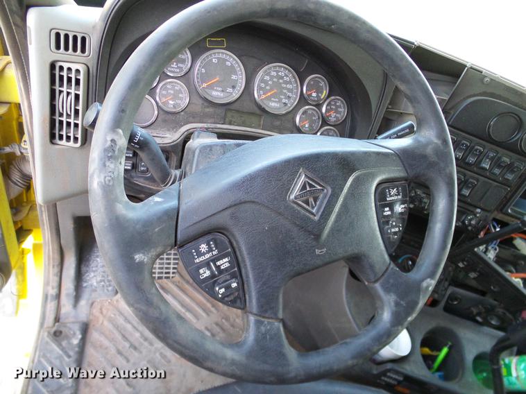 image for item DD1347 2012 International ProStar Plus semi truck