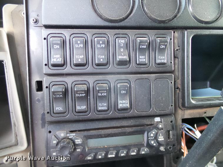 image for item DD1347 2012 International ProStar Plus semi truck