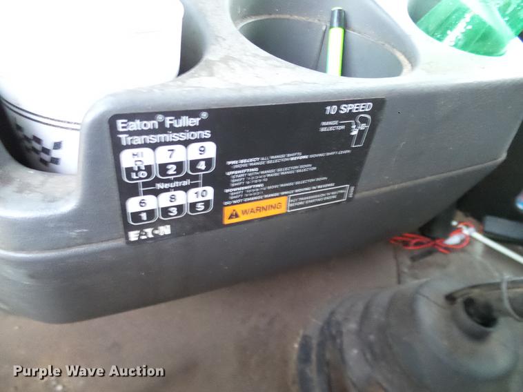 image for item DD1347 2012 International ProStar Plus semi truck