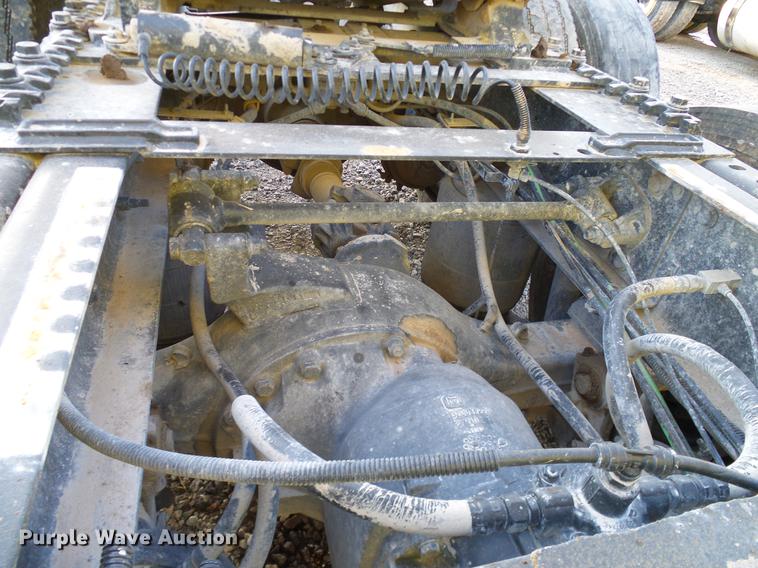 image for item DD1347 2012 International ProStar Plus semi truck