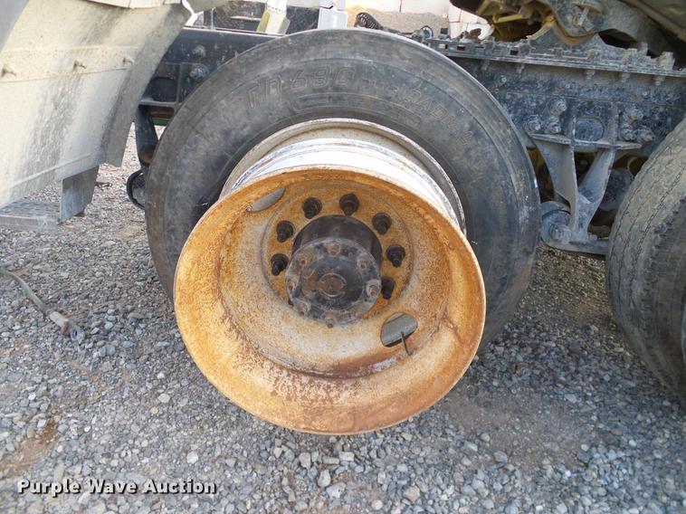 image for item DD1347 2012 International ProStar Plus semi truck