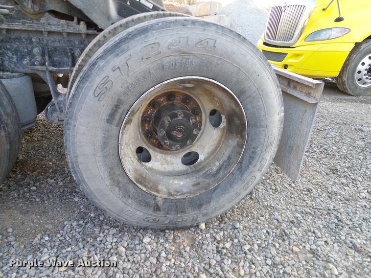 image for item DD1347 2012 International ProStar Plus semi truck