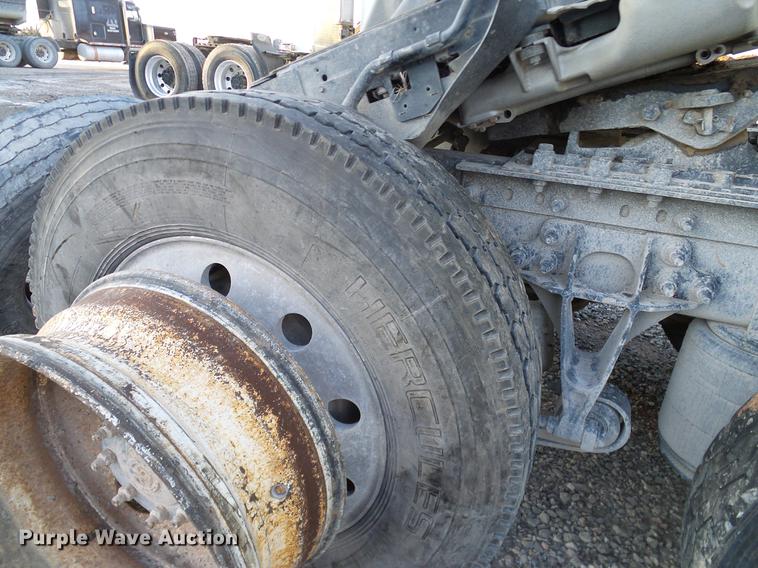 image for item DD1347 2012 International ProStar Plus semi truck