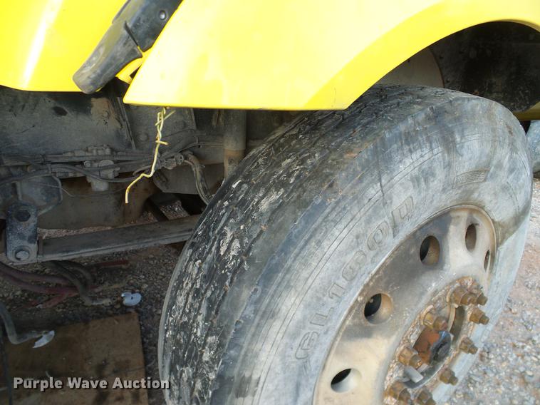 image for item DD1347 2012 International ProStar Plus semi truck