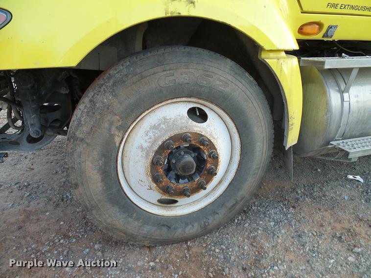 image for item DD1347 2012 International ProStar Plus semi truck