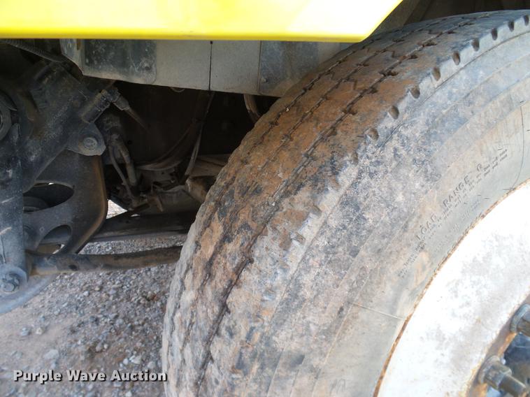 image for item DD1347 2012 International ProStar Plus semi truck