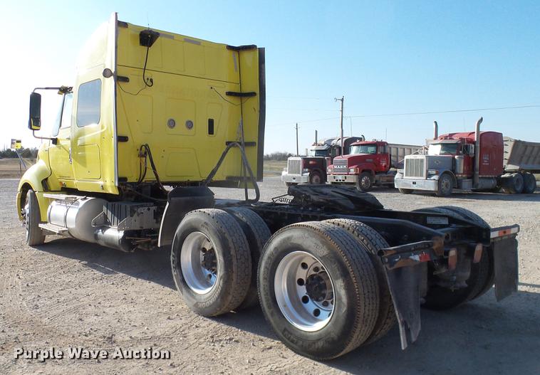 image for item DD1348 2012 International ProStar Plus semi truck