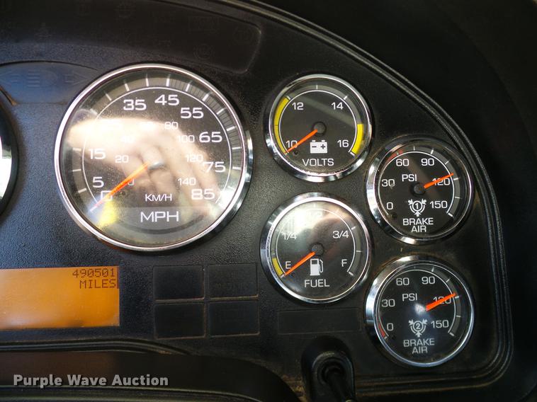 image for item DD1348 2012 International ProStar Plus semi truck