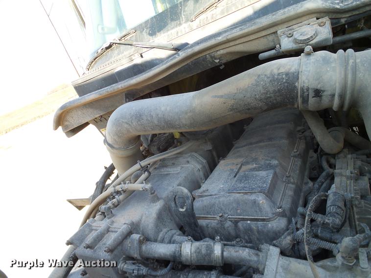 image for item DD1348 2012 International ProStar Plus semi truck