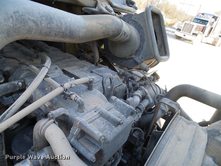 image for item DD1348 2012 International ProStar Plus semi truck