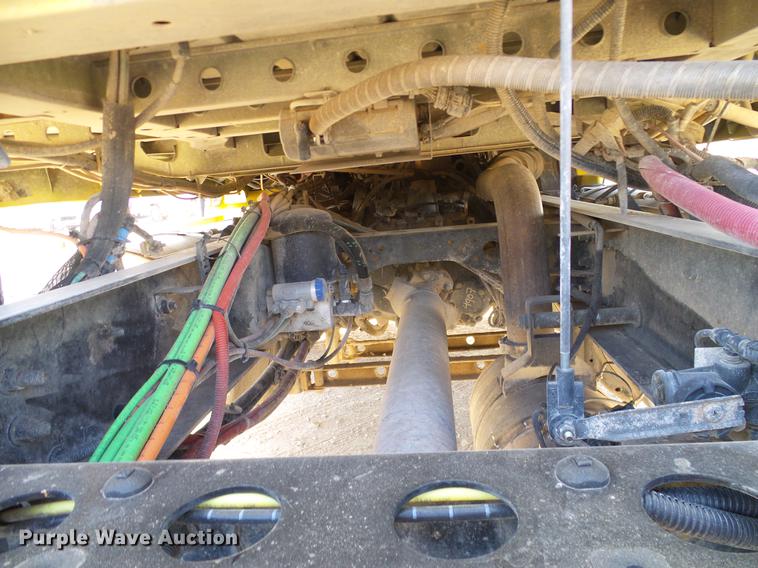 image for item DD1348 2012 International ProStar Plus semi truck