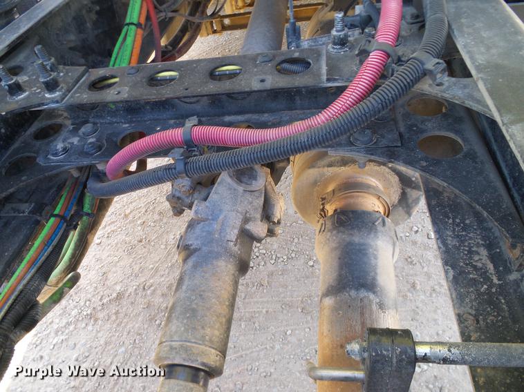 image for item DD1348 2012 International ProStar Plus semi truck