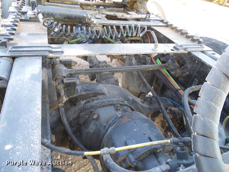 image for item DD1348 2012 International ProStar Plus semi truck