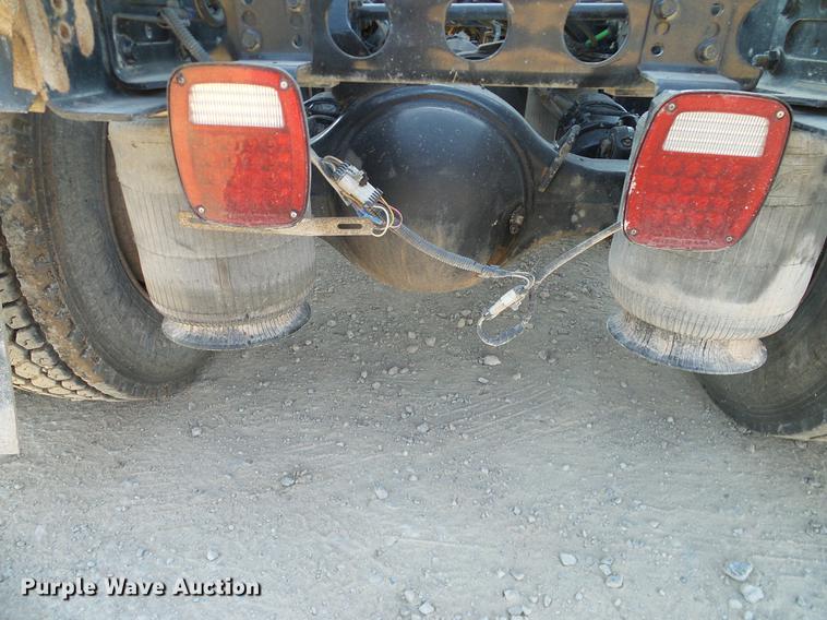 image for item DD1348 2012 International ProStar Plus semi truck