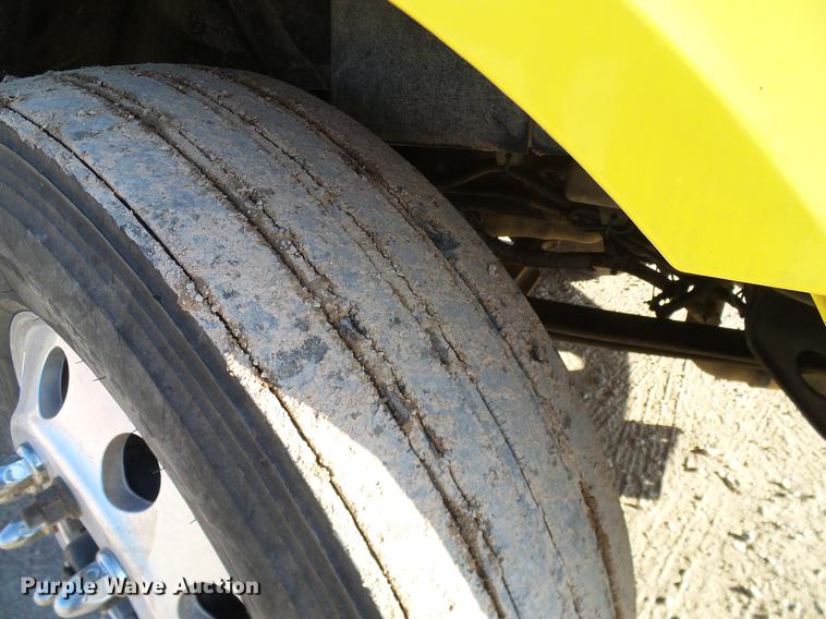 image for item DD1348 2012 International ProStar Plus semi truck