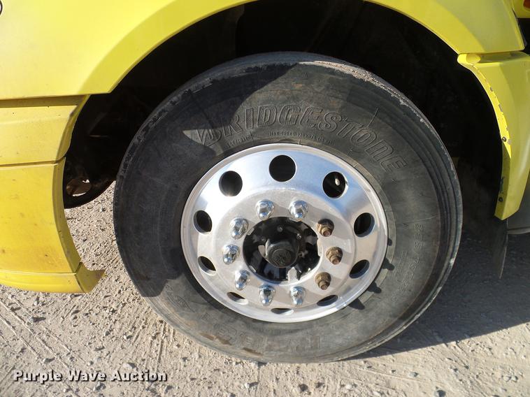 image for item DD1348 2012 International ProStar Plus semi truck