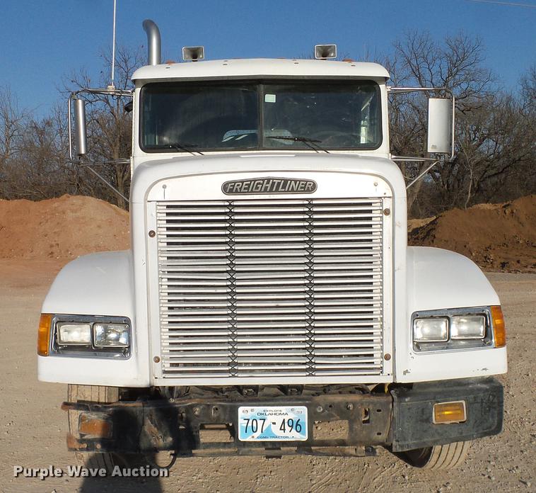 image for item DD1349 1999 Freightliner FLD120 semi truck