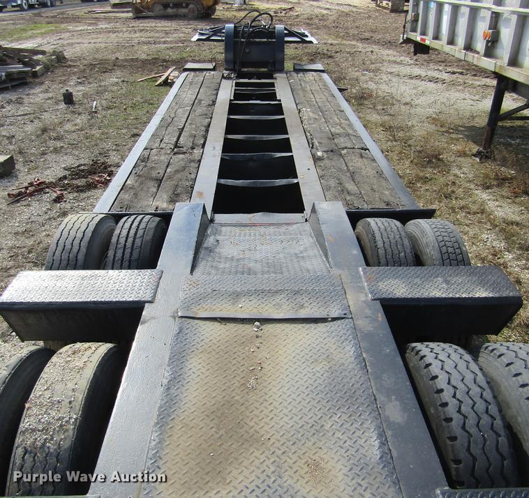 image for item DD2727 1971 Hyster low boy equipment trailer