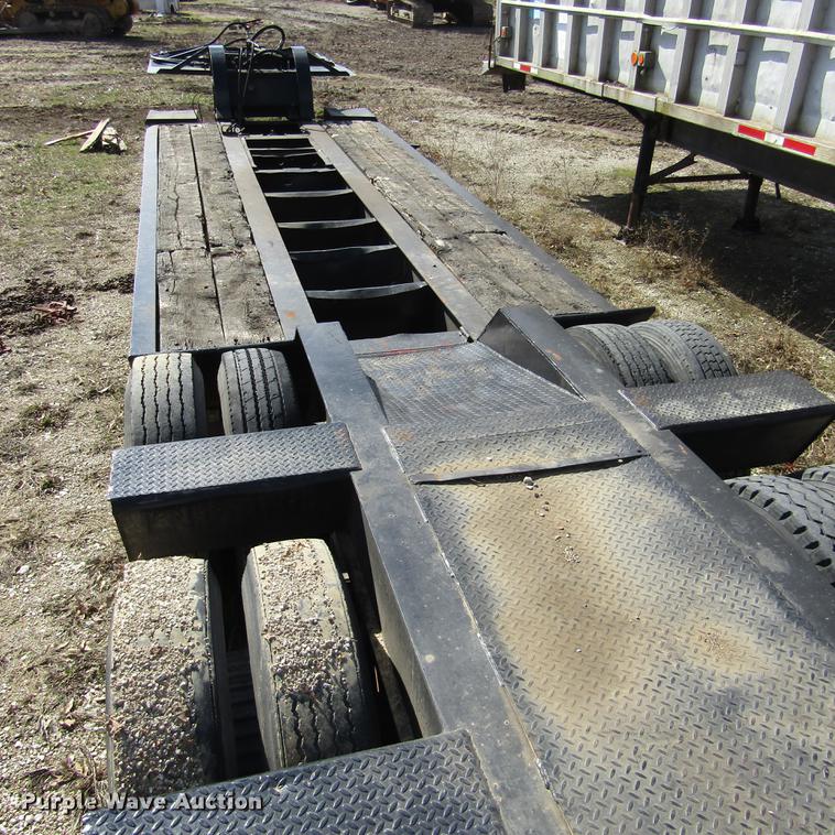 image for item DD2727 1971 Hyster low boy equipment trailer