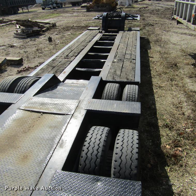 image for item DD2727 1971 Hyster low boy equipment trailer