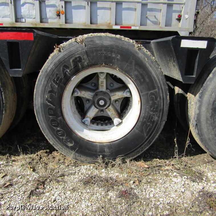 image for item DD2727 1971 Hyster low boy equipment trailer
