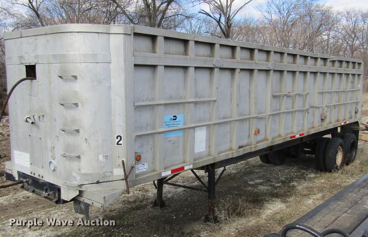 image for item DD2728 1972 Gilmore end dump trailer
