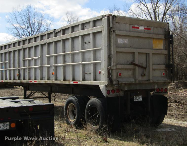 image for item DD2728 1972 Gilmore end dump trailer