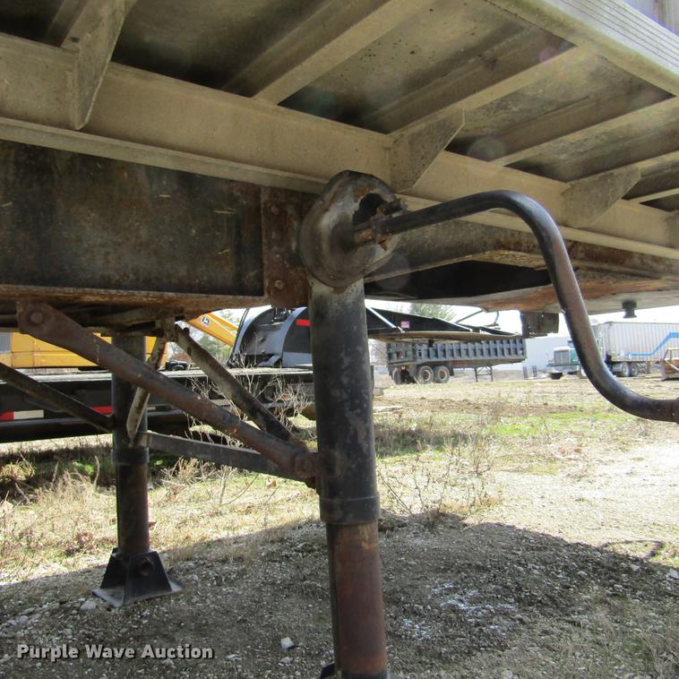 image for item DD2728 1972 Gilmore end dump trailer