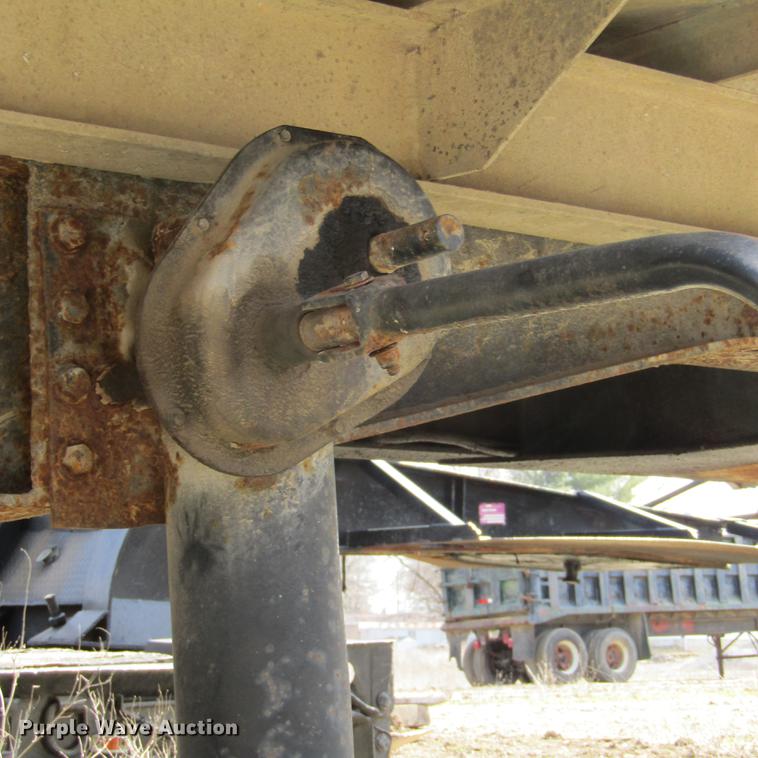 image for item DD2728 1972 Gilmore end dump trailer