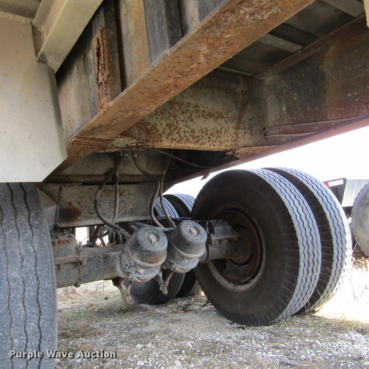 image for item DD2728 1972 Gilmore end dump trailer