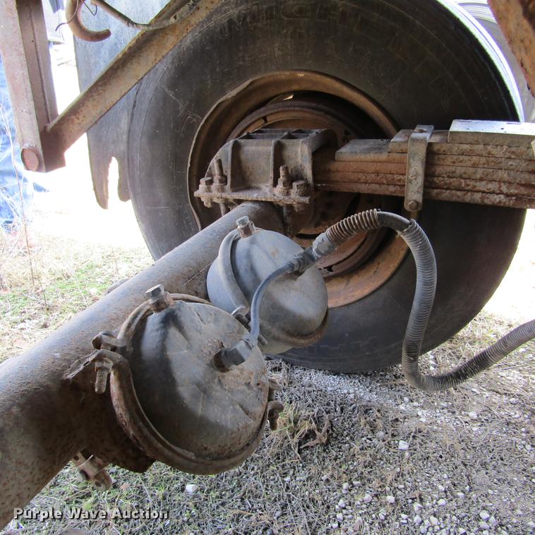 image for item DD2728 1972 Gilmore end dump trailer