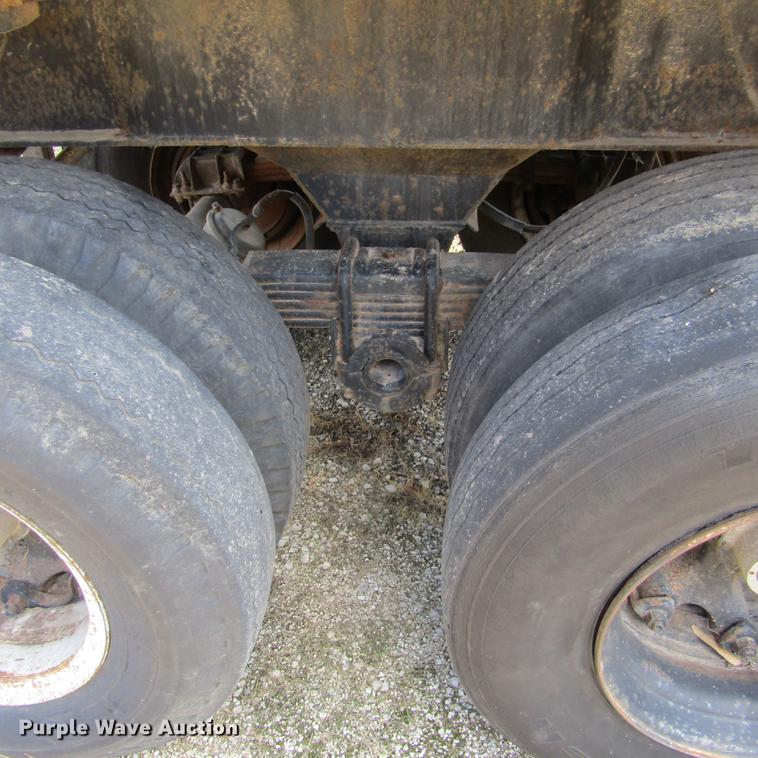 image for item DD2728 1972 Gilmore end dump trailer