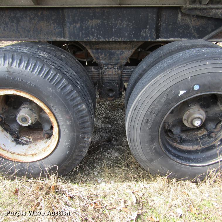 image for item DD2728 1972 Gilmore end dump trailer