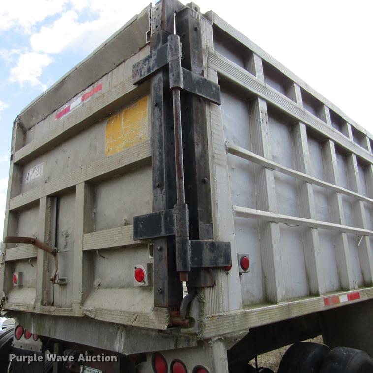 image for item DD2728 1972 Gilmore end dump trailer