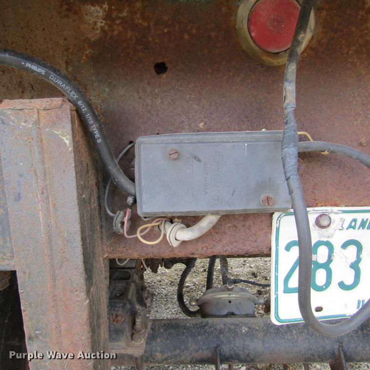 image for item DD2728 1972 Gilmore end dump trailer