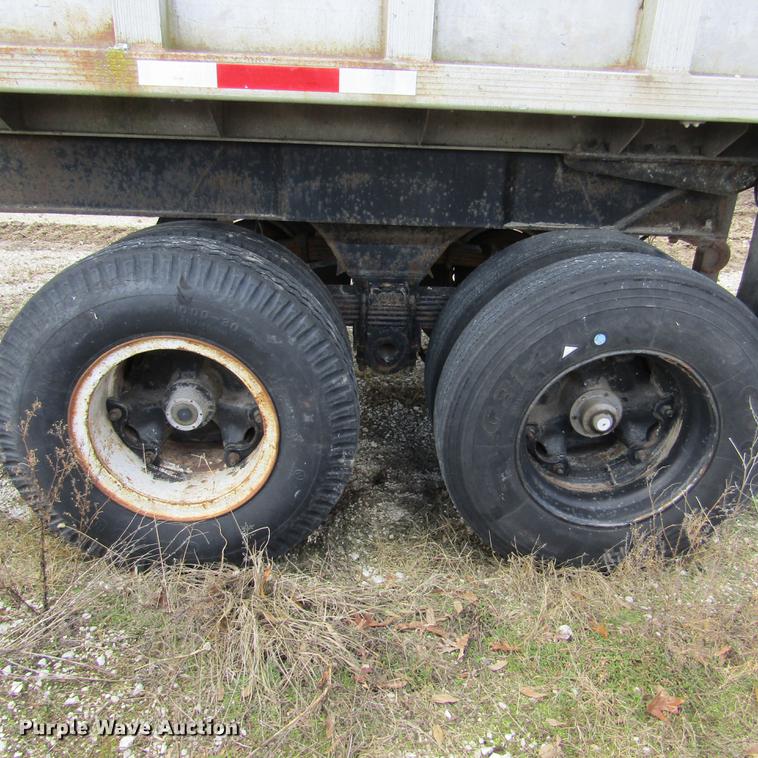 image for item DD2728 1972 Gilmore end dump trailer