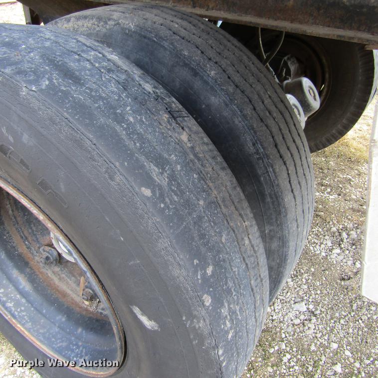 image for item DD2728 1972 Gilmore end dump trailer