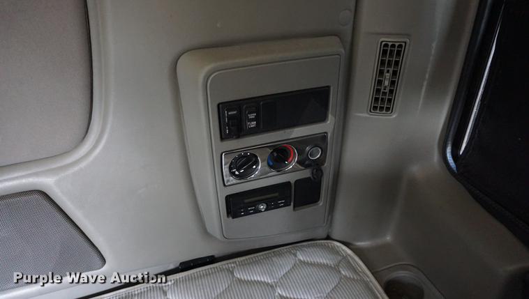 image for item DE3141 2013 International ProStar Plus semi truck