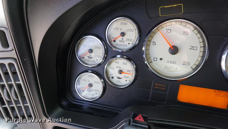 image for item DE3141 2013 International ProStar Plus semi truck