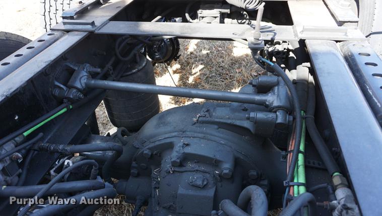 image for item DE3141 2013 International ProStar Plus semi truck