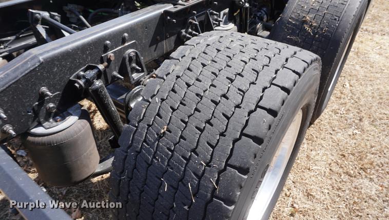 image for item DE3141 2013 International ProStar Plus semi truck